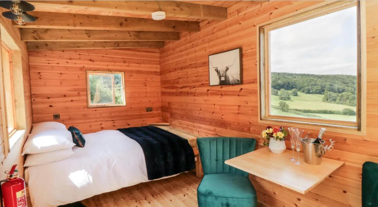 Shepherds Hut By Stepney Stays Scarborough Eksteriør bilde