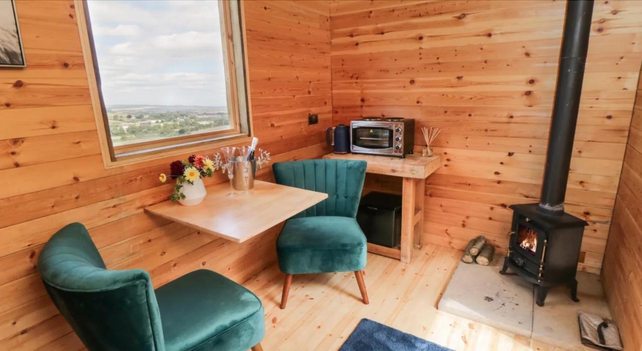 Shepherds Hut By Stepney Stays Scarborough Eksteriør bilde